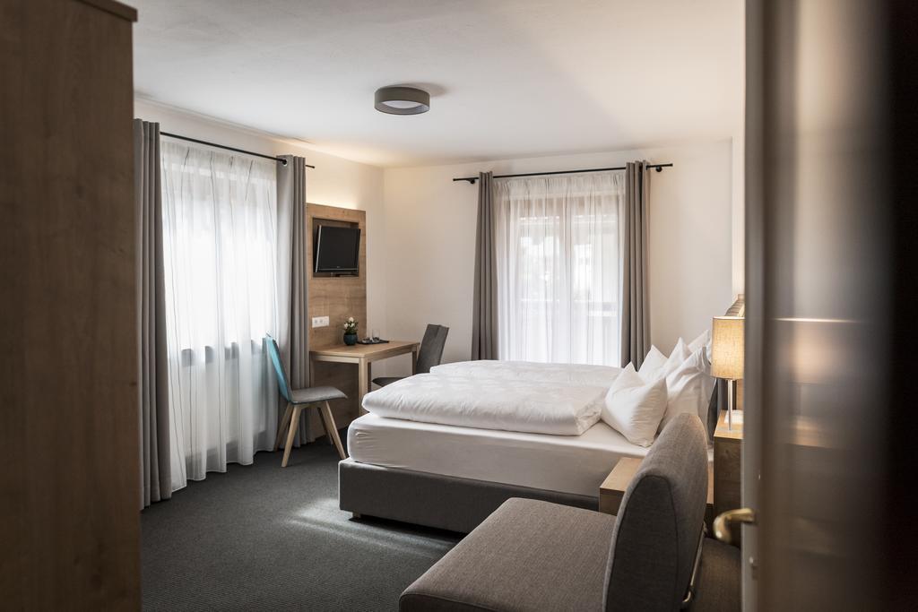 Garni Gruenau Hotel San Martino In Passiria  Ngoại thất bức ảnh